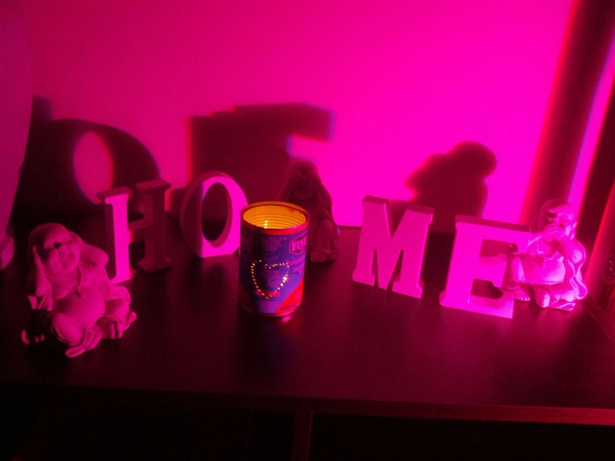 Love-themed candle Love-themed candle