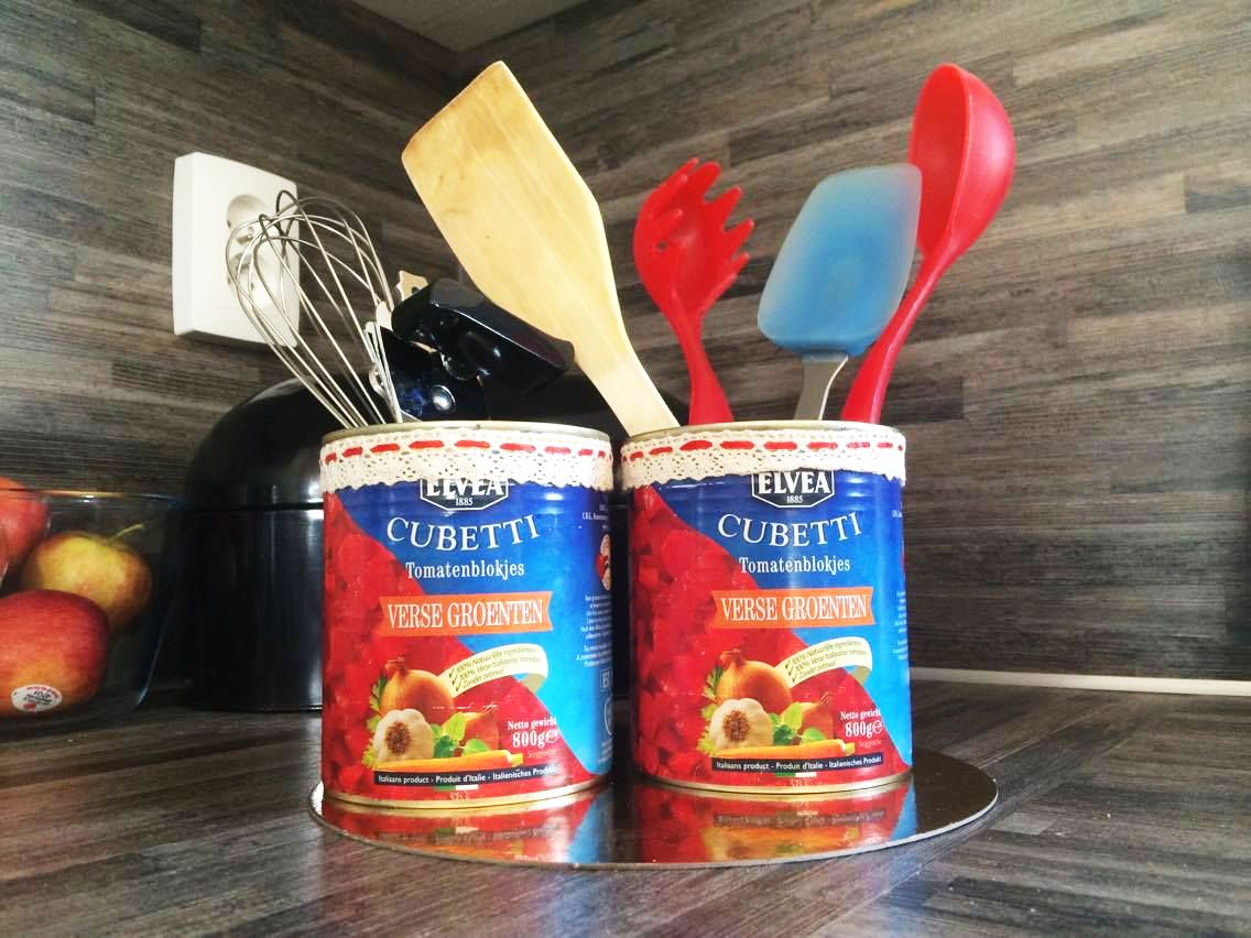 Kitchen utensil holder